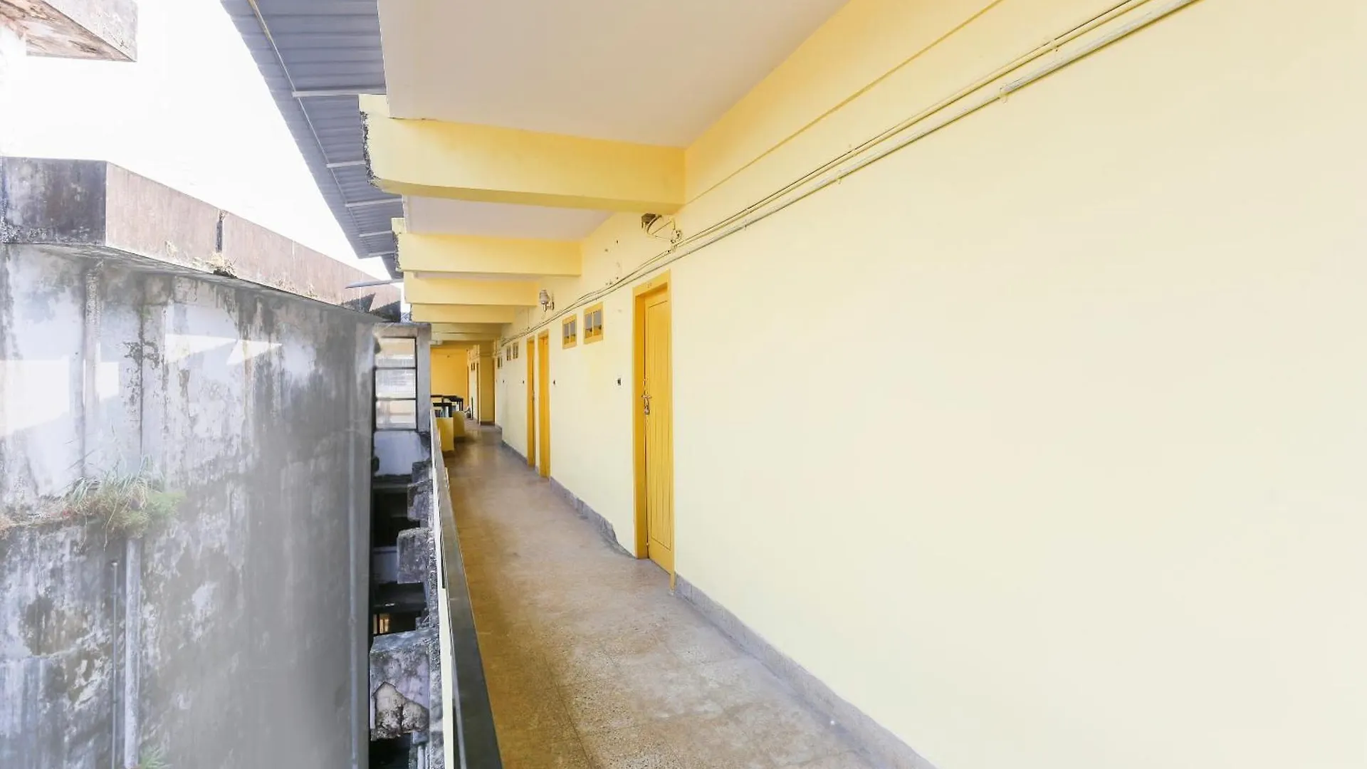 Επικοινωνία με το Oyo Hotel 65523 Tkt Tourist Home