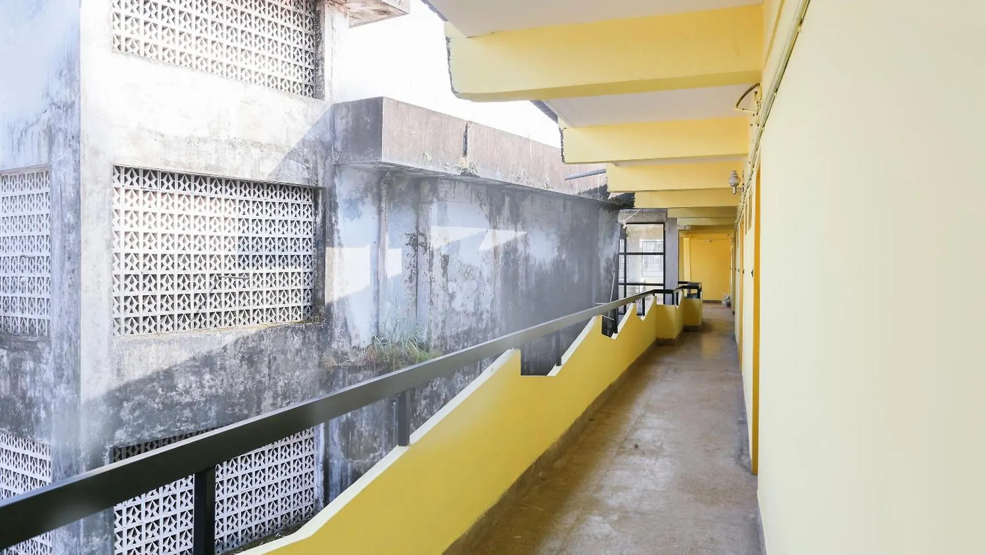 **  Oyo Hotel 65523 Tkt Tourist Home Kannur Ινδία